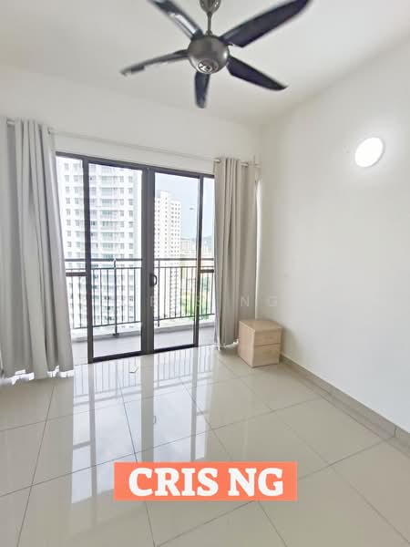 Kondominium untuk Dijual di Skycube - Cris Ng - Balcony - PropertyGuru.com.my