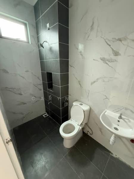 Semi-Detached House for Sale in Bandar Putra (Kulai) - Caryn Ter - Bathroom - PropertyGuru.com.my