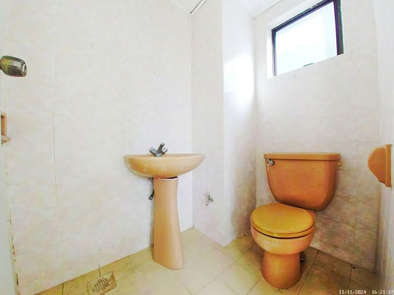 Apartment for Sale at Mutiara Serdang (Turf View) - Izzati Mat - Bathroom - PropertyGuru.com.my