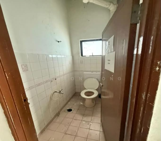 Shop / Office for Rent in Taman TTDI Jaya (Shah Alam) - Allyson Wong - Bathroom - PropertyGuru.com.my