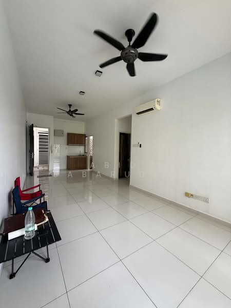 Service Residence for Sale at Seasons Garden Residences - Abid Sabarudin - Living Room - PropertyGuru.com.my