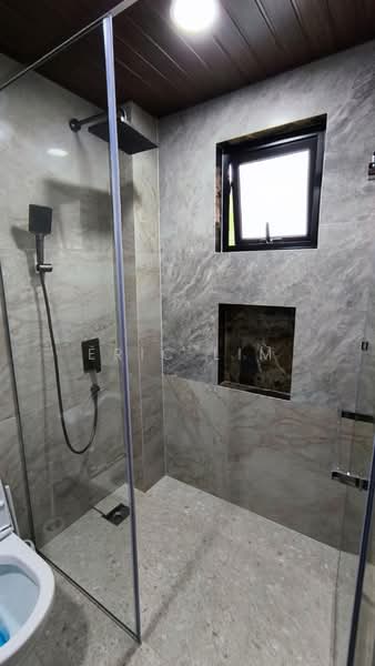 Rumah Teres 2 Tingkat untuk Dijual di Kota Damansara (Selangor) - Eric Lim - Bathroom - PropertyGuru.com.my