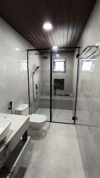 Rumah Teres 2 Tingkat untuk Dijual di Kota Damansara (Selangor) - Eric Lim - Bathroom - PropertyGuru.com.my