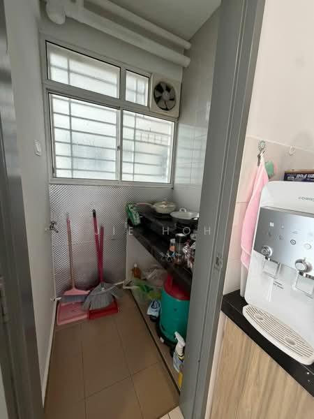 Servis Apartment untuk Dijual di MH Platinum Residence - Jie Hoh - Kitchen - PropertyGuru.com.my