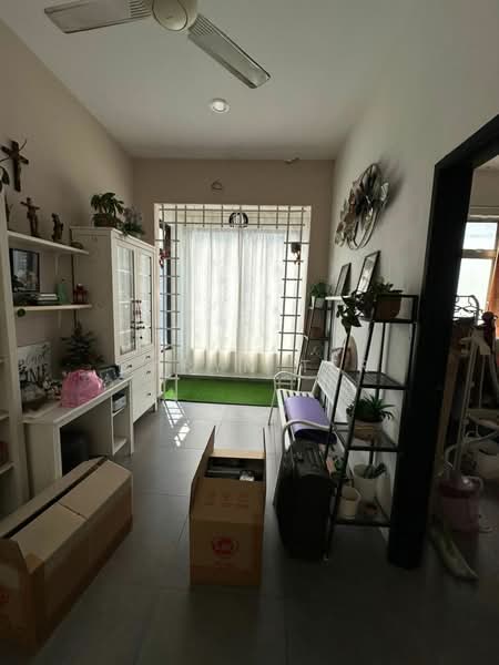 Cluster House for Sale in Taman Tropika (Kulai) - Caryn Ter - Living Room - PropertyGuru.com.my