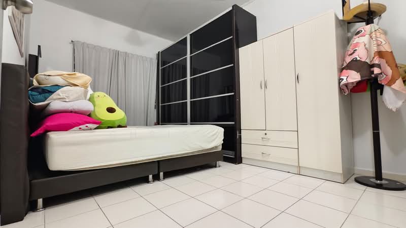 Kondominium untuk Dijual di Casa Idaman - Chris Choo - Bedroom - PropertyGuru.com.my