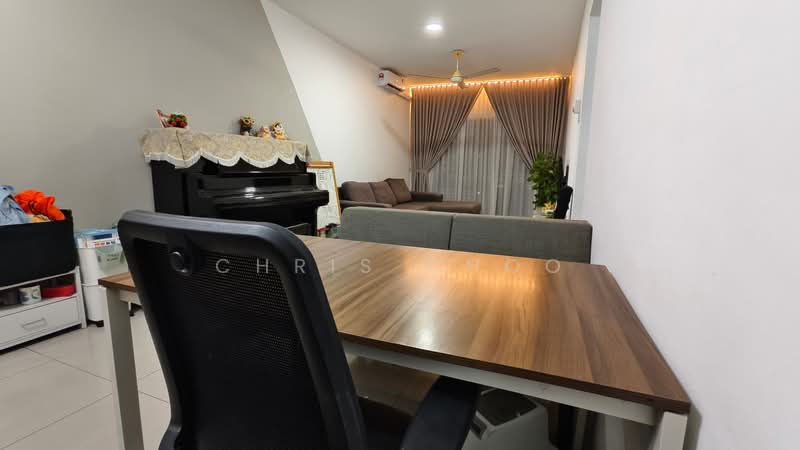 Kondominium untuk Dijual di Casa Idaman - Chris Choo - Living Room - PropertyGuru.com.my
