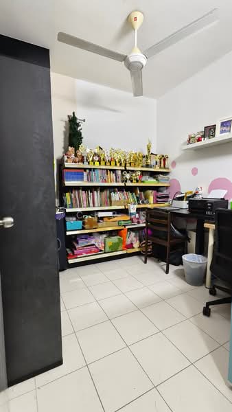 Kondominium untuk Dijual di Casa Idaman - Chris Choo - Study - PropertyGuru.com.my