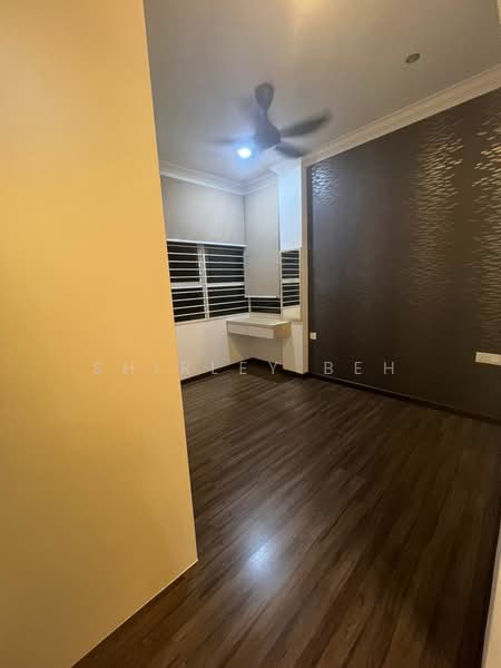 Kondominium untuk Dijual di The Oasis - Shirley Beh - Bedroom - PropertyGuru.com.my