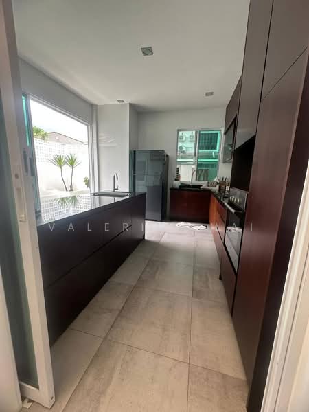Terraced House for Rent in Kuching (Sarawak) - Valerie Chai - Kitchen - PropertyGuru.com.my