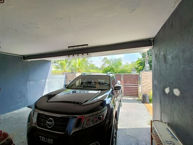 Rumah Teres 2 Tingkat untuk Dijual di Seri Kembangan (Selangor) - NoraFizah Gapar - Car Park - PropertyGuru.com.my