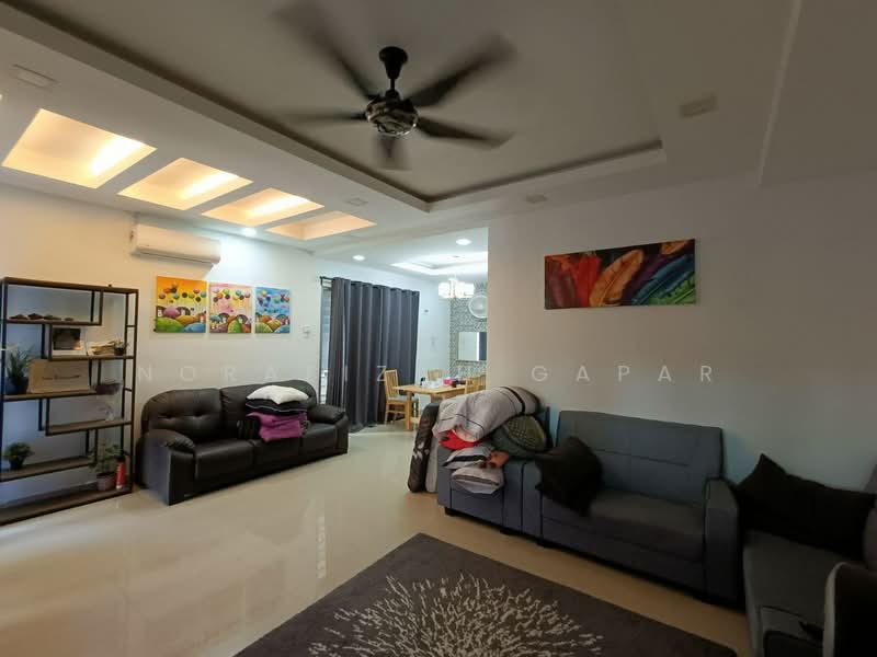Rumah Teres 2 Tingkat untuk Dijual di Seri Kembangan (Selangor) - NoraFizah Gapar - Living Room - PropertyGuru.com.my