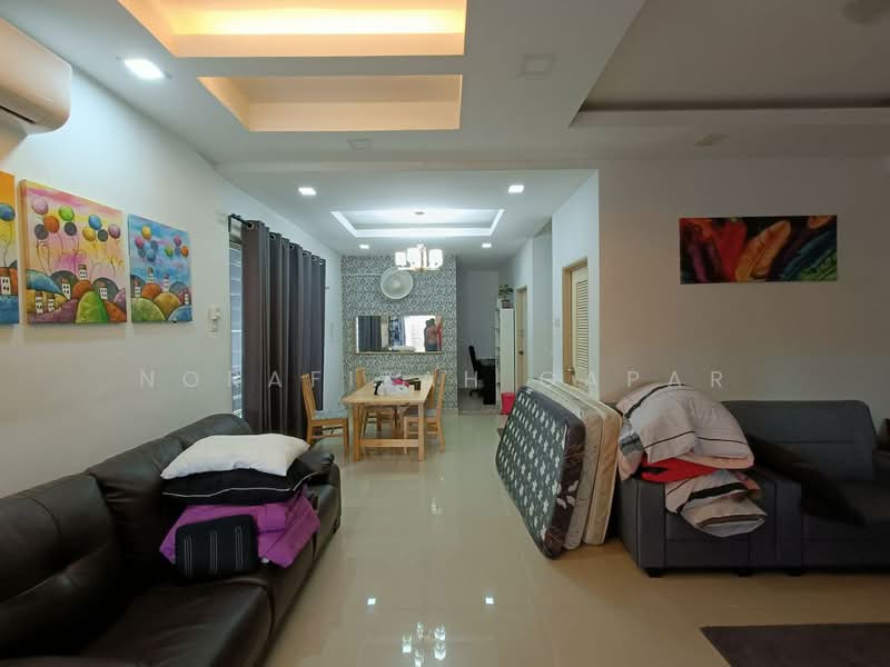 Rumah Teres 2 Tingkat untuk Dijual di Seri Kembangan (Selangor) - NoraFizah Gapar - Living Room - PropertyGuru.com.my