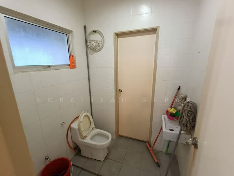 Rumah Teres 2 Tingkat untuk Dijual di Seri Kembangan (Selangor) - NoraFizah Gapar - Bathroom - PropertyGuru.com.my