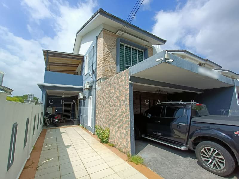 Rumah Teres 2 Tingkat untuk Dijual di Seri Kembangan (Selangor) - NoraFizah Gapar - Exterior - PropertyGuru.com.my