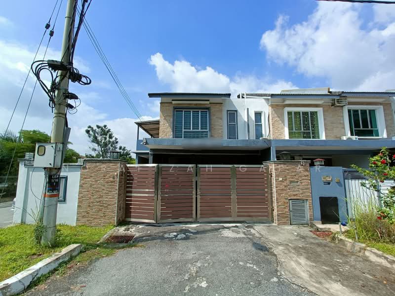 Rumah Teres 2 Tingkat untuk Dijual di Seri Kembangan (Selangor) - NoraFizah Gapar - Exterior - PropertyGuru.com.my