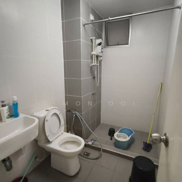Kondominium untuk Dijual di Elit Heights @ Bayan City - Simon Ooi - Bathroom - PropertyGuru.com.my