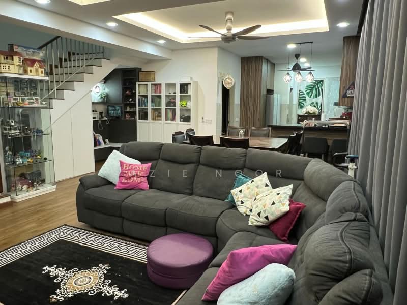 2-storey Terraced House for Sale in Denai Alam (Shah Alam) - Fazie Noor - Living Room - PropertyGuru.com.my