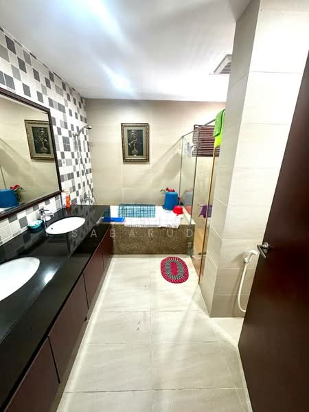 Rumah Berkembar untuk Dijual di KL City Centre (Kuala Lumpur) - Abid Sabarudin - Bathroom - PropertyGuru.com.my