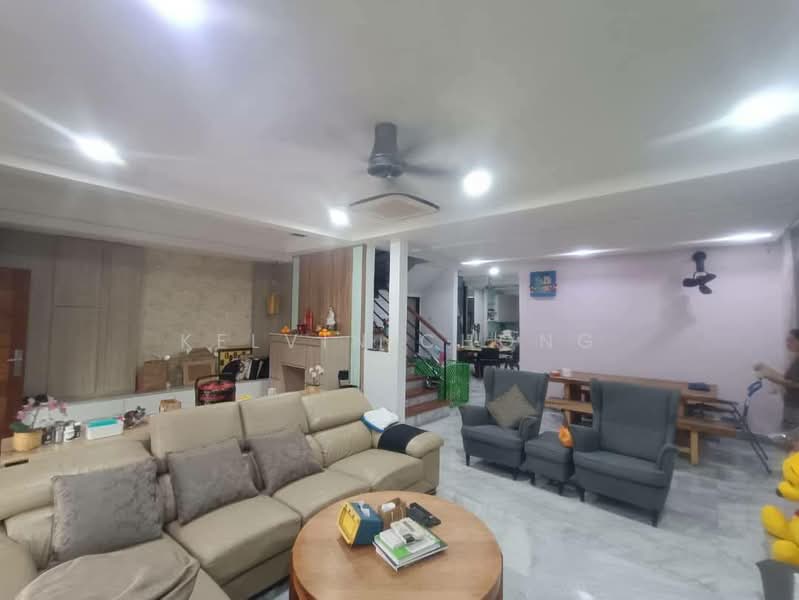 Rumah Berkembar untuk Dijual di Taman Pinji Indah (Ipoh) - Kelvin Chong - Living Room - PropertyGuru.com.my