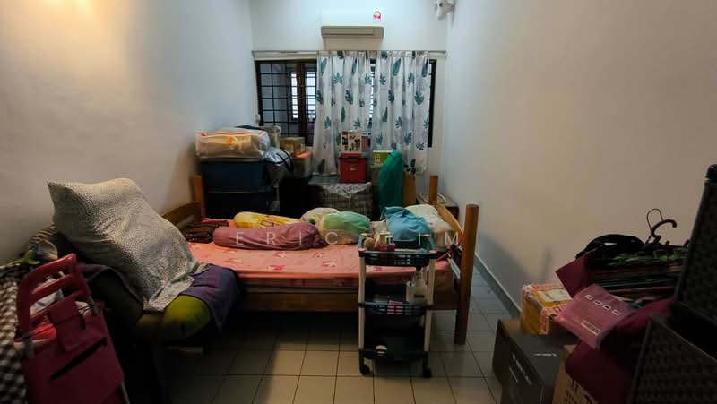 2-storey Terraced House for Rent in Bandar Utama 11 (Bandar Utama) - Eric Lim - Bedroom - PropertyGuru.com.my