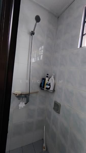 2-storey Terraced House for Rent in Bandar Utama 11 (Bandar Utama) - Eric Lim - Bathroom - PropertyGuru.com.my