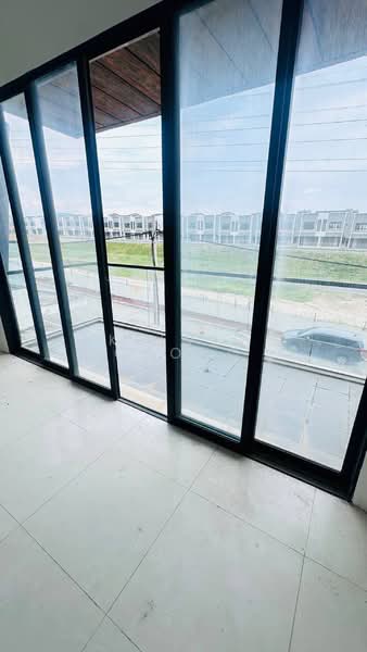 2.5-storey Terraced House for Rent in Panorama Lapangan Perdana (Ipoh) - Kelvin Chong - Balcony - PropertyGuru.com.my