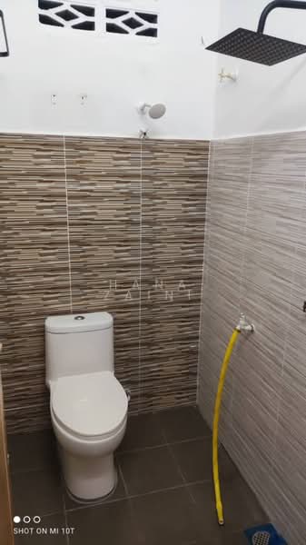 1-storey Terraced House for Sale in Taman Intan Duyung (Port Dickson) - Hana Zaini - Bathroom - PropertyGuru.com.my