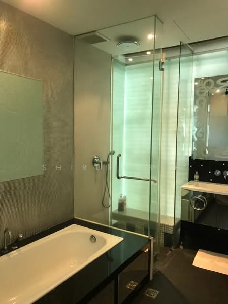 Rumah Berkembar untuk Dijual di Bay Garden (Bayan Lepas) - Shirley Beh - Bathroom - PropertyGuru.com.my