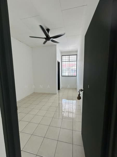 1-storey Terraced House for Sale in Taman Intan Duyung (Port Dickson) - Hana Zaini - Interior - PropertyGuru.com.my