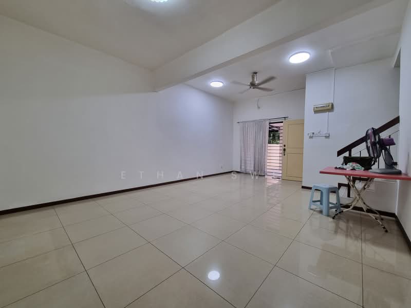 2-storey Terraced House for Sale in Shah Alam (Selangor) - Ethan Swe - Living Room - PropertyGuru.com.my