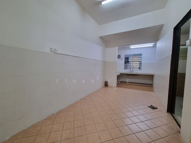 2-storey Terraced House for Sale in Shah Alam (Selangor) - Ethan Swe - Kitchen - PropertyGuru.com.my