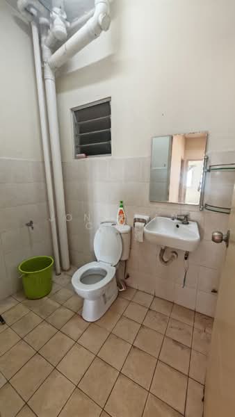 Apartment for Rent at Vista Mutiara - Jonathan Chai - Bathroom - PropertyGuru.com.my