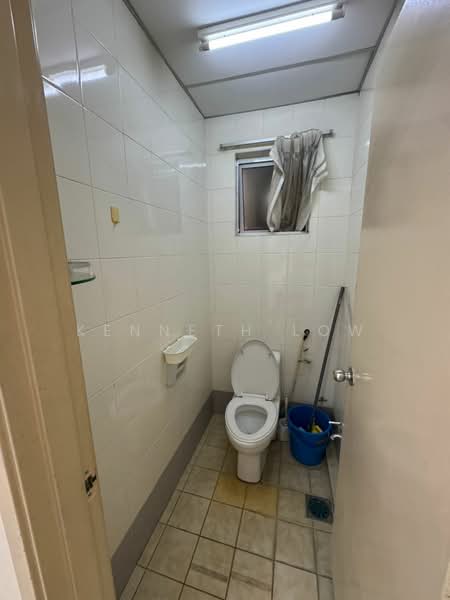 Pejabat untuk Disewa di Cheras Business Centre (Kuala Lumpur) - Kenneth Low - Bathroom - PropertyGuru.com.my