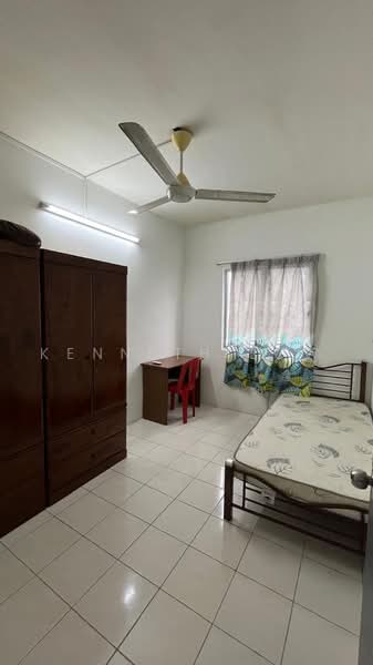 Kondominium untuk Disewa di Angkasa Condominiums - Kenneth Low - Bedroom - PropertyGuru.com.my