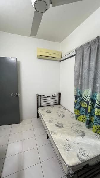 Kondominium untuk Disewa di Angkasa Condominiums - Kenneth Low - Bedroom - PropertyGuru.com.my