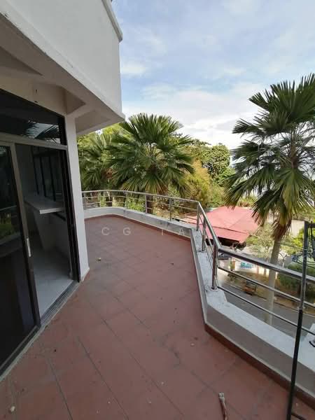 Condominium for Sale at Marina Tower (Ratu Mutiara) - CG Tan - Balcony - PropertyGuru.com.my