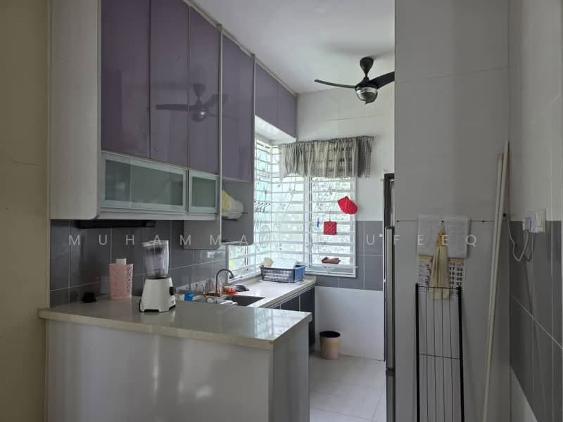 Semi-Detached House for Rent in Telok Panglima Garang (Selangor) - Muhammad Taufeeq - Kitchen - PropertyGuru.com.my