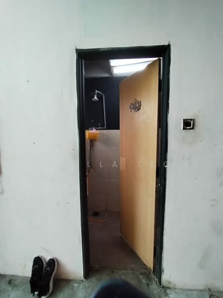 Shop for Rent in Taman Mutiara Mas (Skudai) - Stella Teo - Bathroom - PropertyGuru.com.my