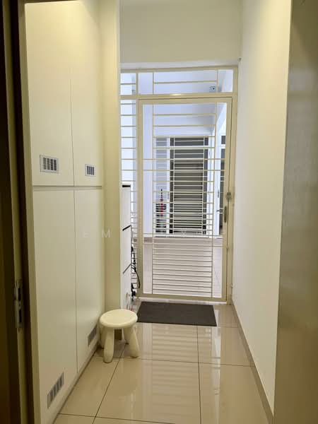 Kondominium untuk Dijual di Sg Long Residence - Emmy Yap - Entrance - PropertyGuru.com.my