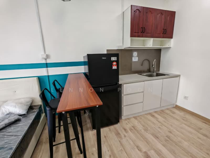 Servis Apartment untuk Disewa di Emporis - Lennon Poon - Kitchen - PropertyGuru.com.my