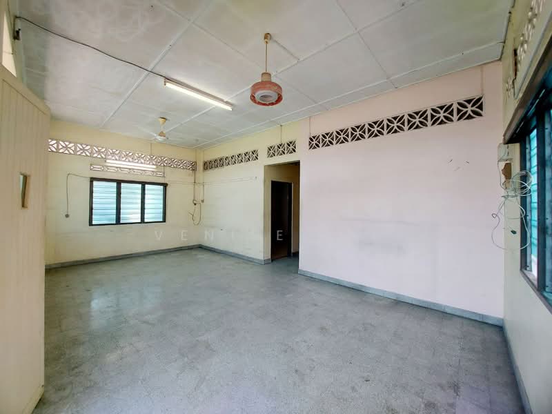Rumah Banglo untuk Dijual di Kampung Simee (Ipoh) - Venise Tan - Living Room - PropertyGuru.com.my