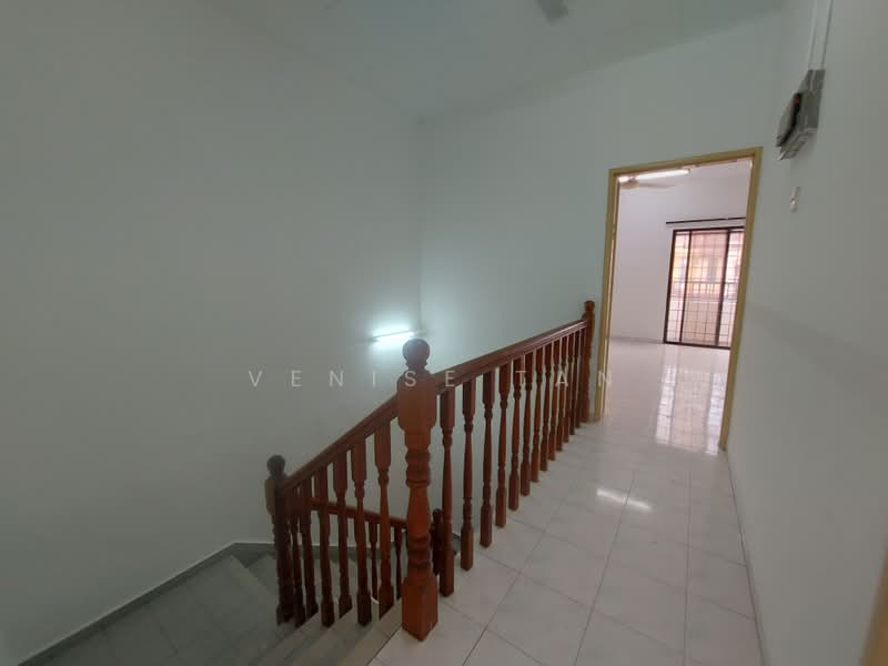 2-storey Terraced House for Sale in Taman Pinji Mewah (Ipoh) - Venise Tan - Corridor - PropertyGuru.com.my