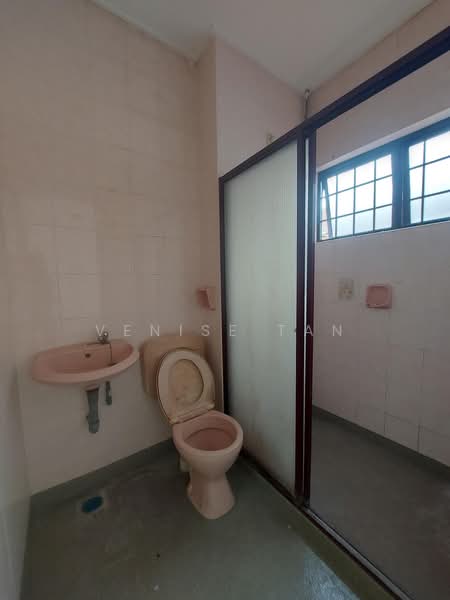 2-storey Terraced House for Sale in Taman Pinji Mewah (Ipoh) - Venise Tan - Bathroom - PropertyGuru.com.my