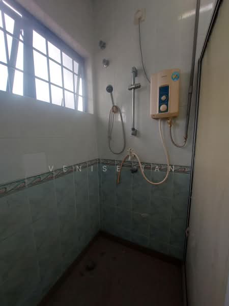 2-storey Terraced House for Sale in Taman Pinji Mewah (Ipoh) - Venise Tan - Bathroom - PropertyGuru.com.my