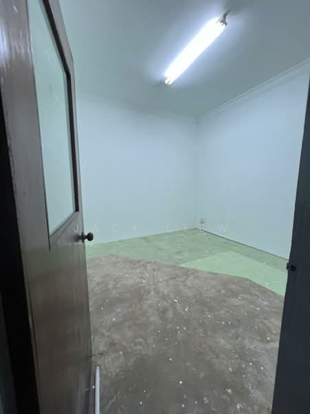 Pejabat Runcit untuk Disewa di Kampung Melayu Sungai Buloh (Sungai Buloh) - Jack Liew - Interior - PropertyGuru.com.my