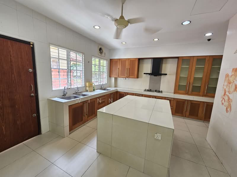 Rumah Teres 2 Tingkat untuk Dijual di Bukit Jelutong (Shah Alam) - Winny Su - Kitchen - PropertyGuru.com.my