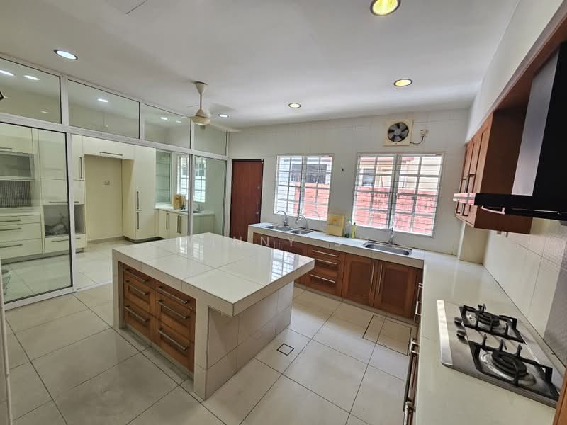 Rumah Teres 2 Tingkat untuk Dijual di Bukit Jelutong (Shah Alam) - Winny Su - Kitchen - PropertyGuru.com.my