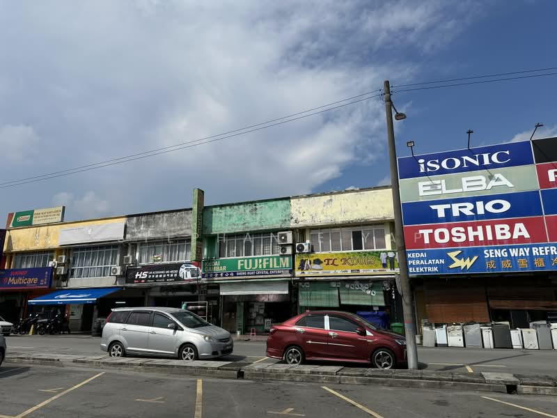 Kedai untuk Disewa di Taman Perwira (Telok Panglima Garang) - Stephanie Yap - Exterior - PropertyGuru.com.my