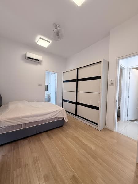 Kondominium untuk Dijual di Waltz Residences - Steve Lee - Master Bedroom - PropertyGuru.com.my